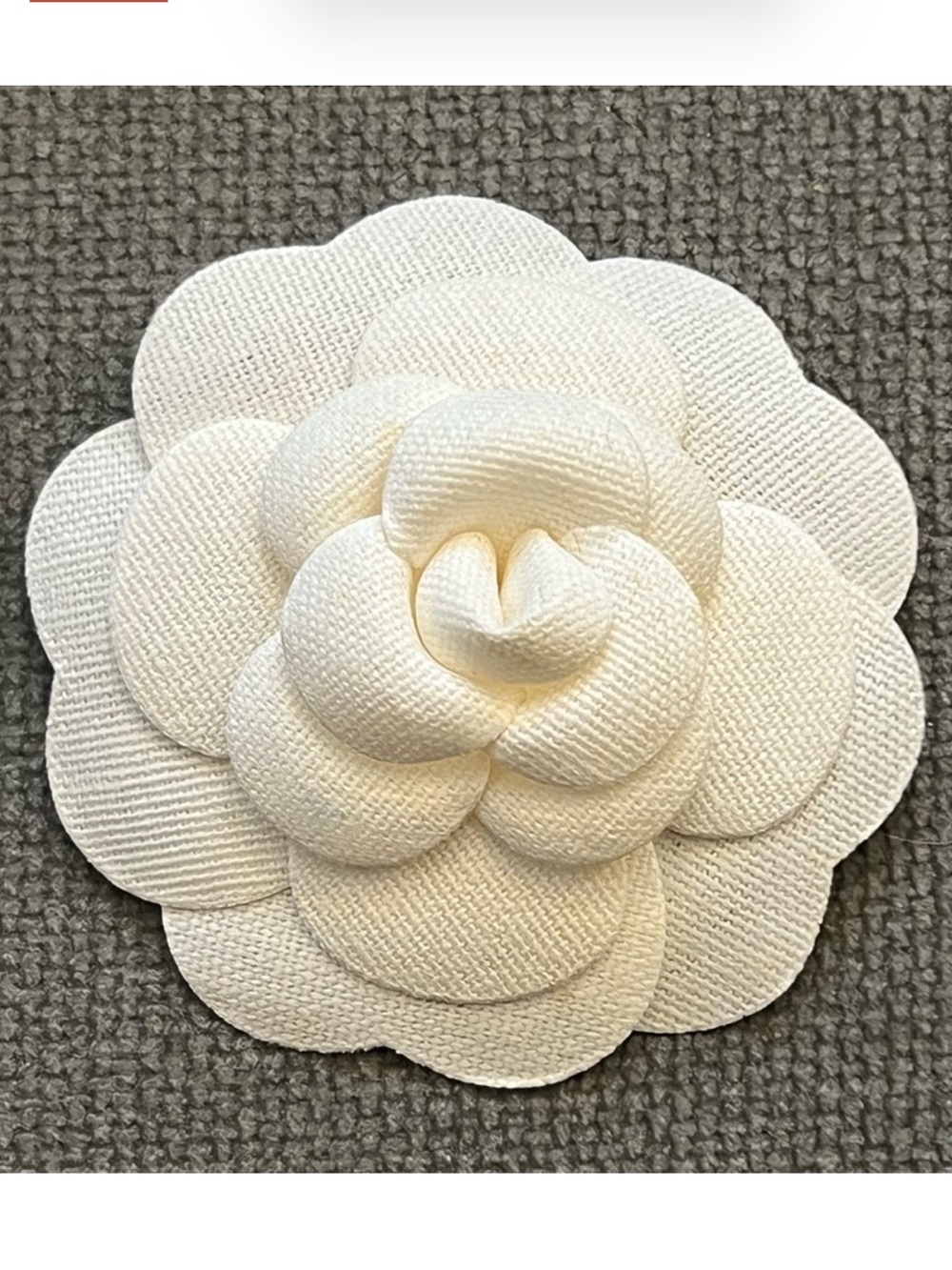 CHANEL White Fabric Camellia Flower Accessory